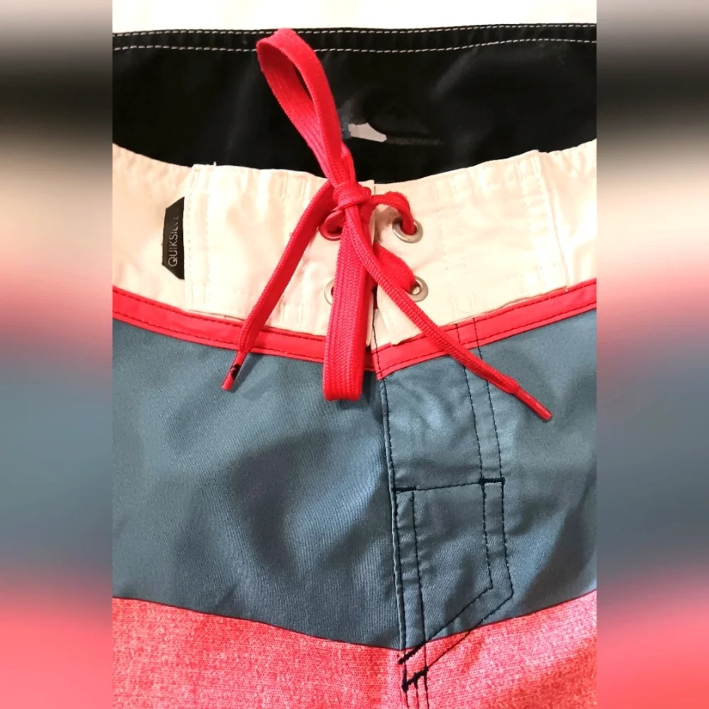 Quicksilver Board Shorts  34 Pocket and Hook & Loop Fly Surf Beach